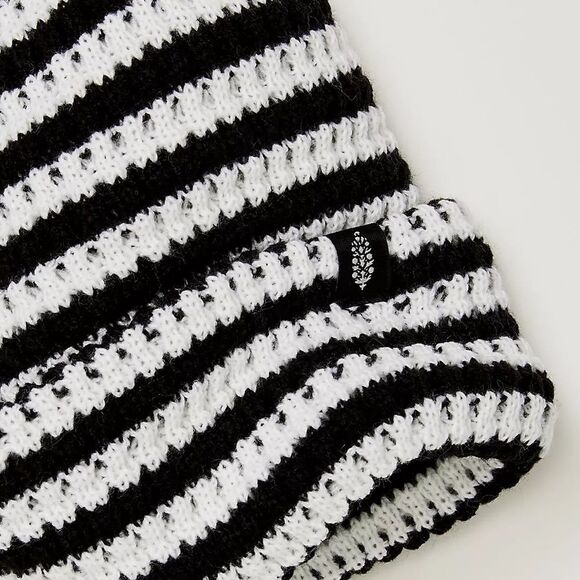 NWT FP Movement Free People Stripe It Up Cool Down Beanie in B&W - Picture 3 of 4